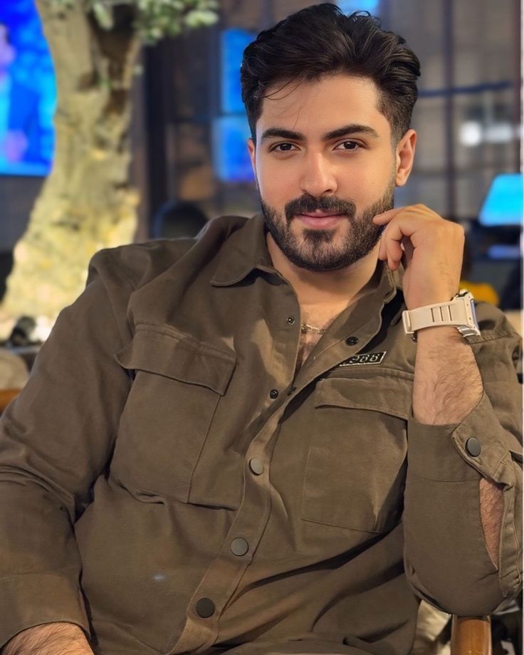 আয়ান খান